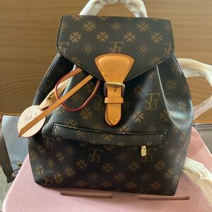 Woman Faux Leather DayBagpack